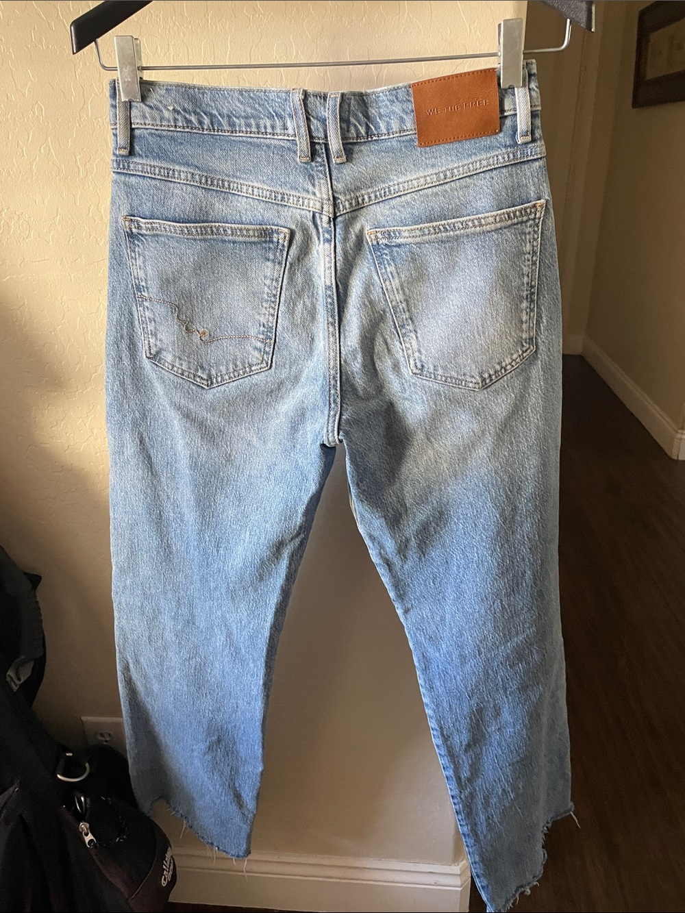 NWT FREE PEOPLE Risk Taker Mid-Rise Jeans! - Picture 7 of 8